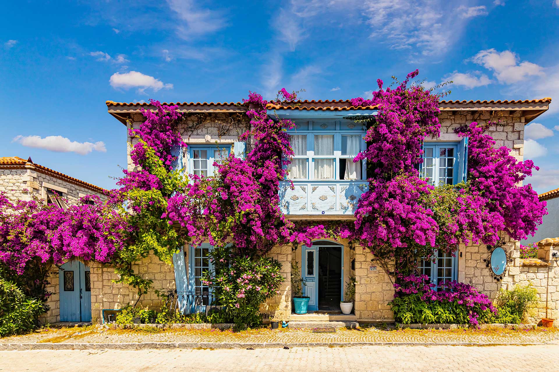 Boutique Hotels Management: Managing Personalized Accommodation Experiences