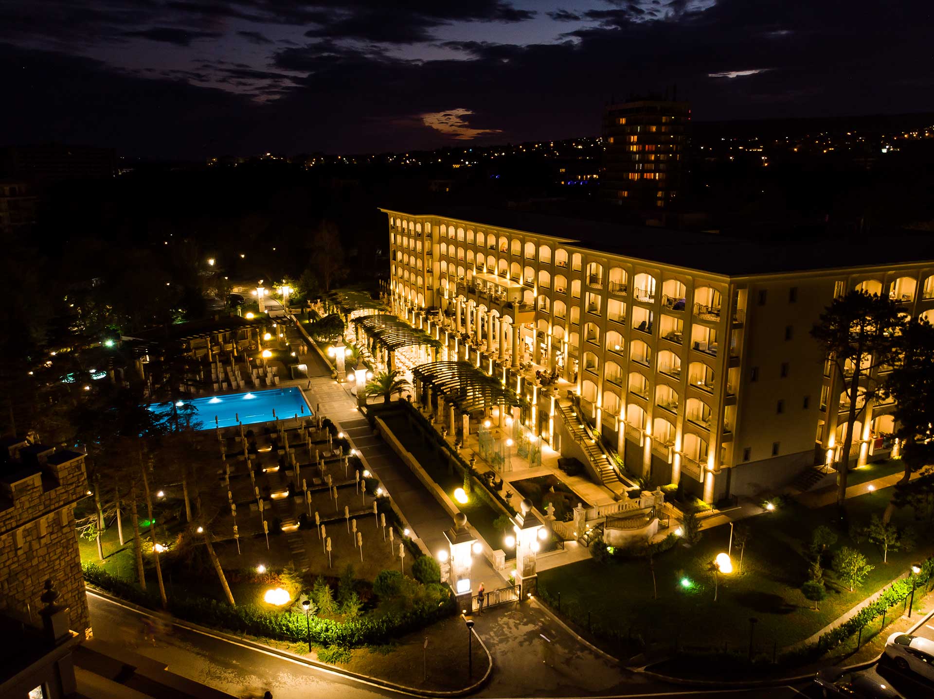 Cultural Tourism Hotel Management: Managing Historical Sites and Respecting Cultural Heritage