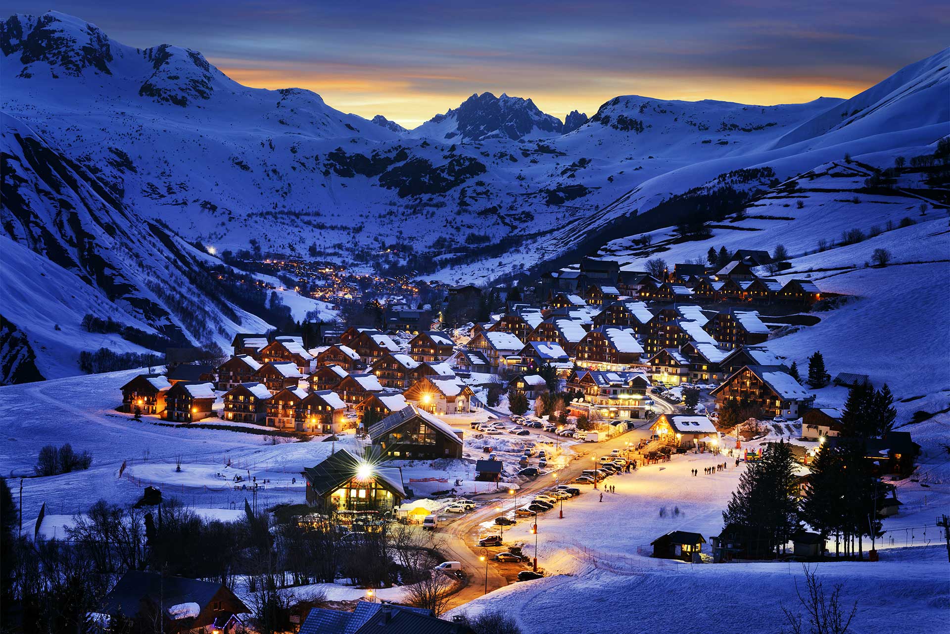 Hotel Management in the French Alps: Immersed in Nature and Mountaineering